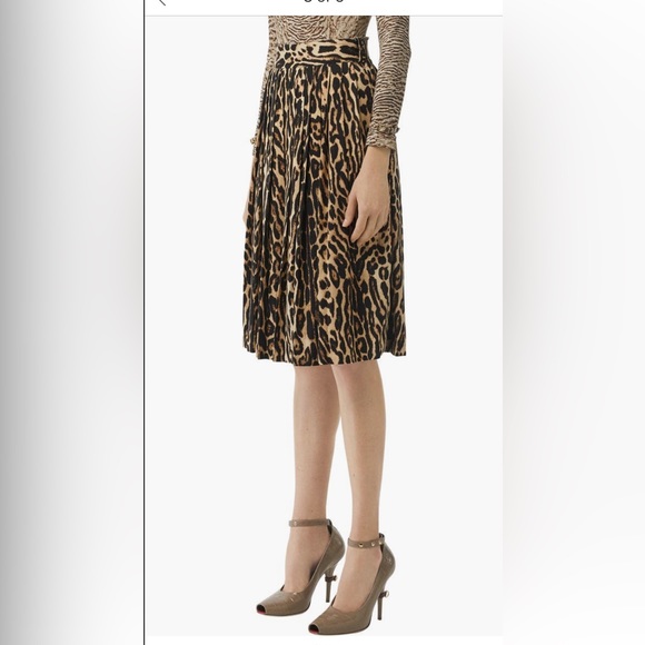Burberry Pleated Leopard Print Stretch Silk Skirt - Picture 4 of 8